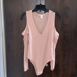 ✨Urban Heritage✨ Cute Blush Pink Bodysuit